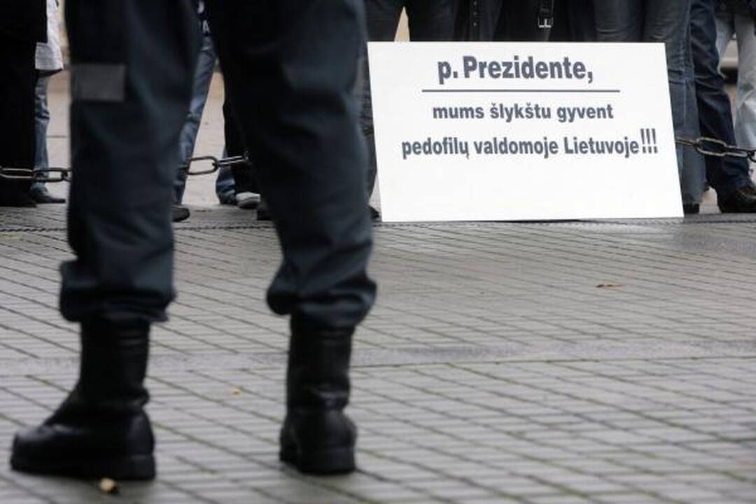 L.Kedienė Prezidentei nunešė protestuotojų reikalavimus (papildyta)