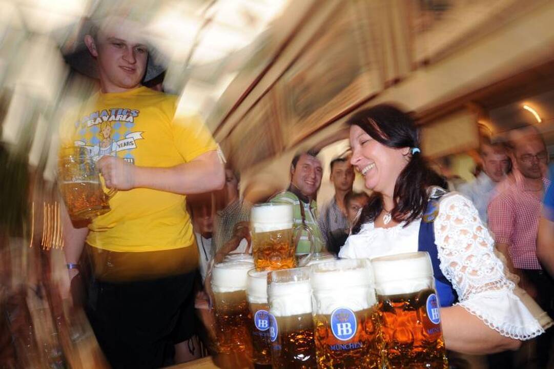Vokietijoje prasidėjo tradicinė alaus šventė „Oktoberfest“