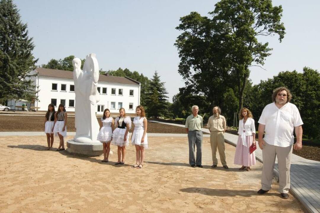 Laukžemėje iškilo Arūno Sakalausko skulptūra šv. Andriejui