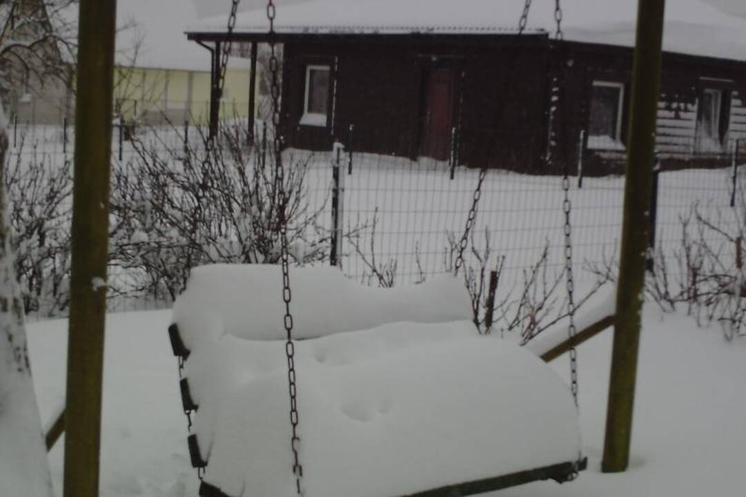 Dituvą užklojęs storas sniego sluoksnis sujaukė gyvenimą