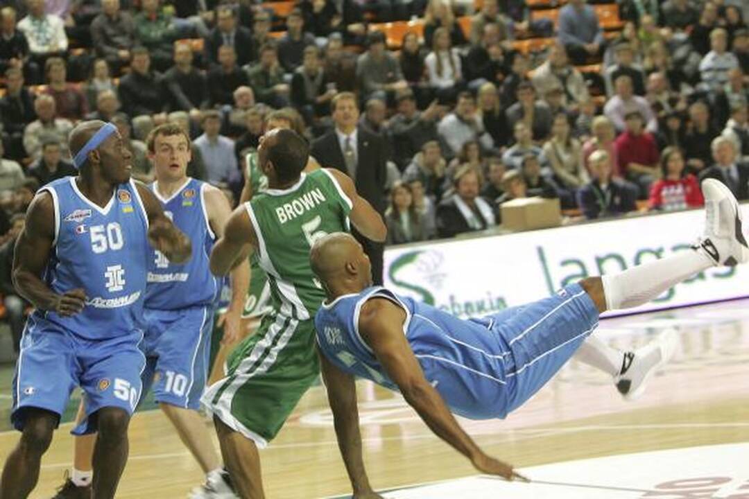 „Žalgiris“ - „Azovmaš“: pergalė 82:69 