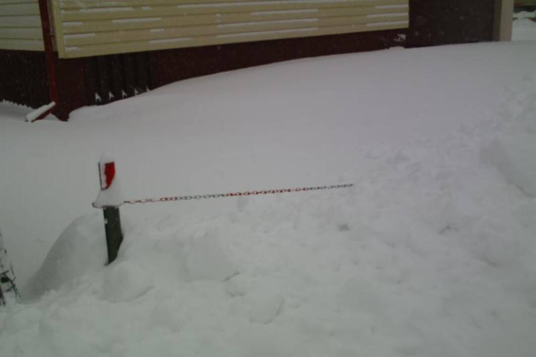 Dituvą užklojęs storas sniego sluoksnis sujaukė gyvenimą