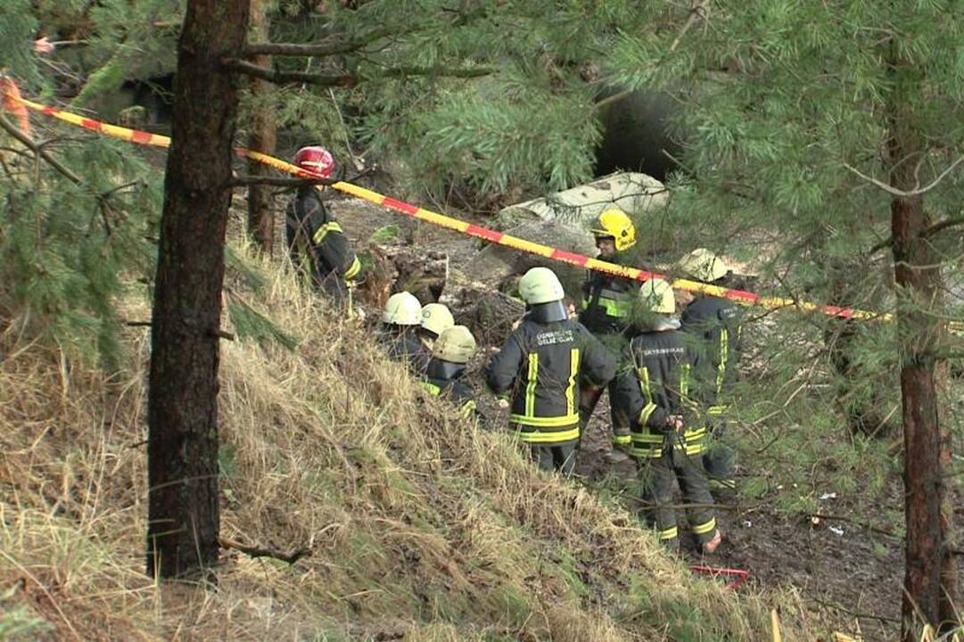 Smiltynėje žuvo betoninio luito prispaustas žmogus (papildyta foto) 
