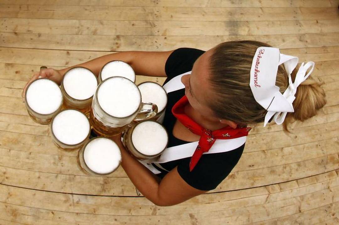 Vokietijoje prasidėjo tradicinė alaus šventė „Oktoberfest“