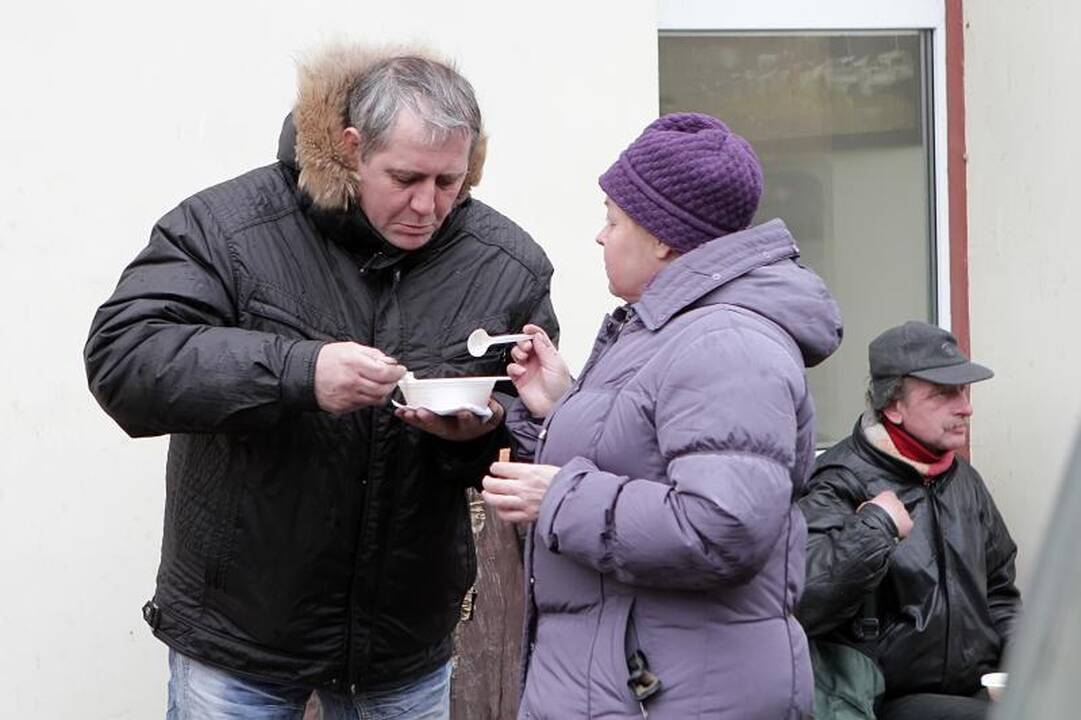 Įžymybės Klaipėdoje kvietė vaišintis „Maltiečių sriuba“ 