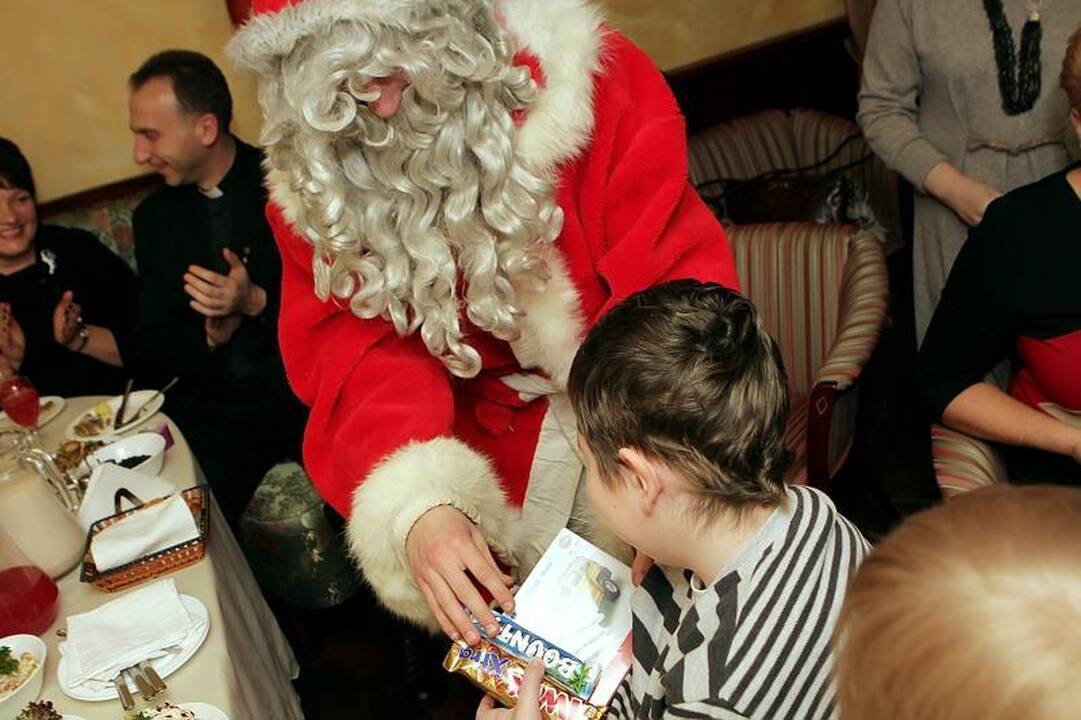 Mažiesiems ligoniams meldė jėgų ir tikėjimo