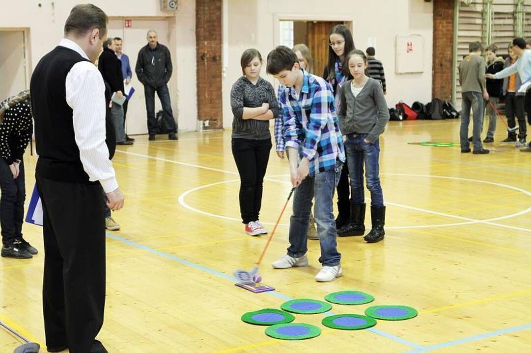 Geriausiai golfą žaidžia S.Dacho progimnazijos moksleiviai