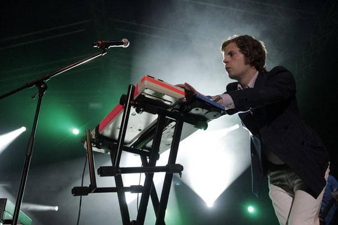 Lauktieji “Empire of the sun” Be2gether” publikos neužkaitino