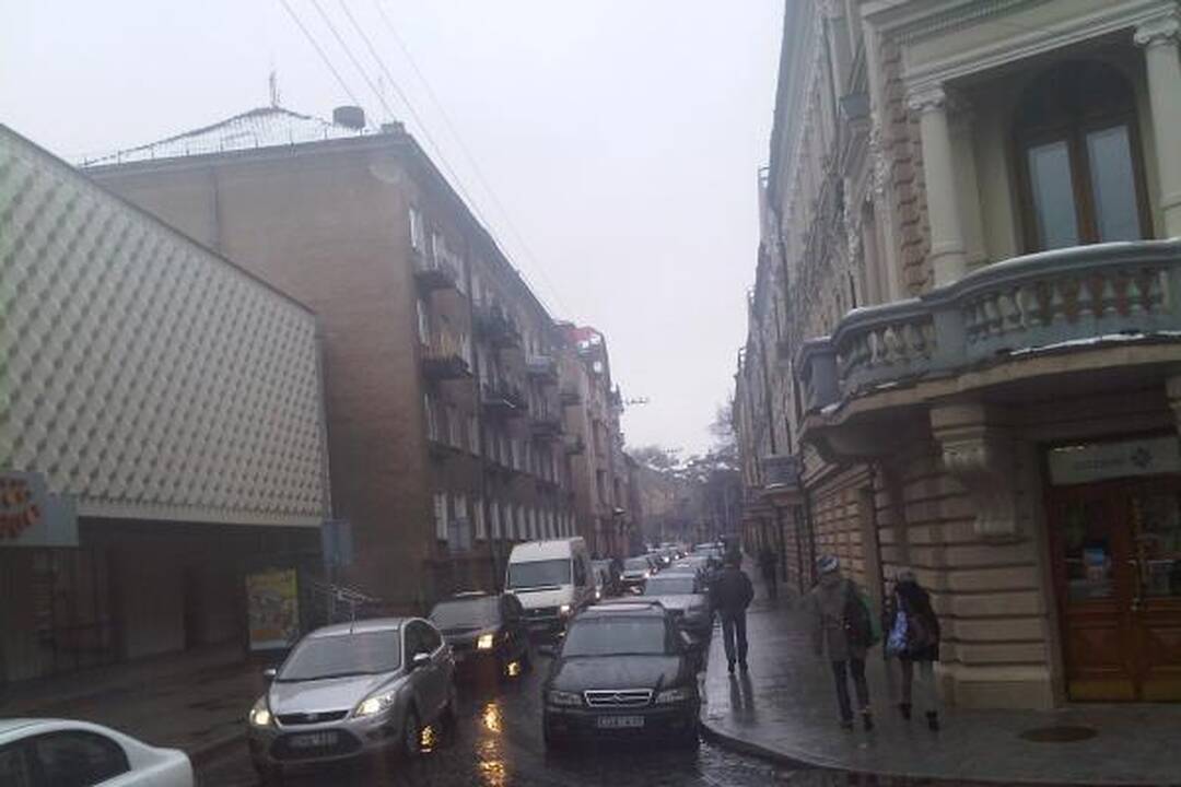Pasiklydęs vilkikas Vilniaus centre sukėlė spūstis