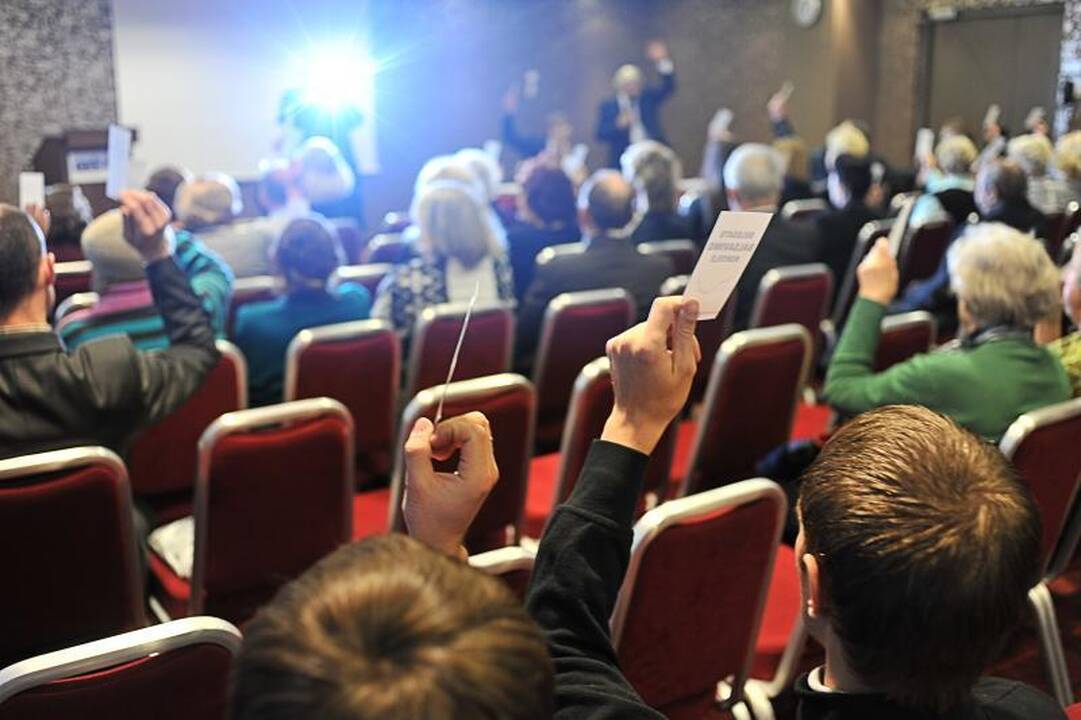 K.Brazauskienė ir V.Šustauskas suka į skirtingas puses