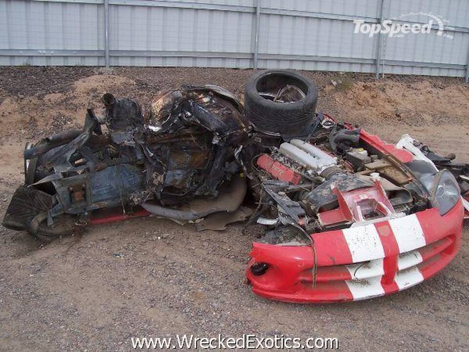 Įspūdingiausios superautomobilių avarijos (foto)