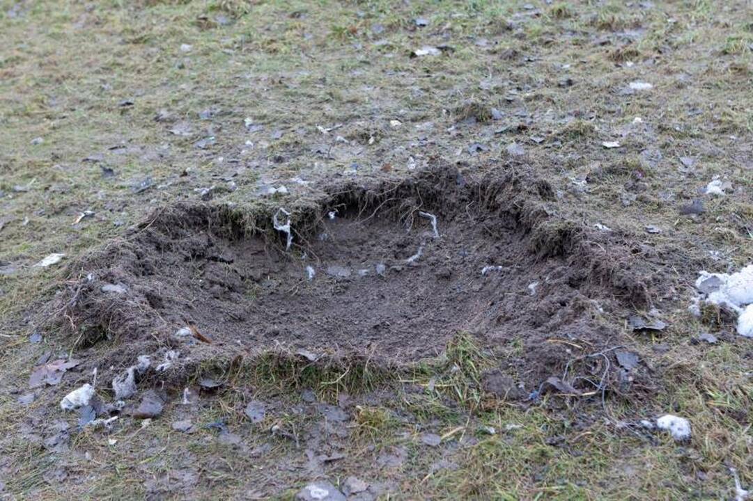 Tiriamos dvi sprogimo ant Tauro kalno versijos