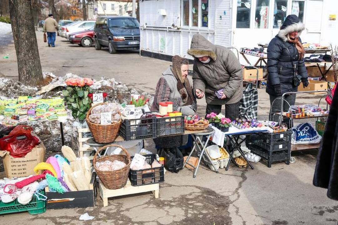 Kauno turgavietėse klesti neteisėta prekyba pataisais