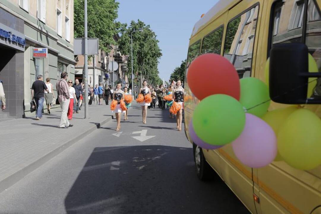 Klaipėdos moksleiviams aidėjo paskutinis skambutis