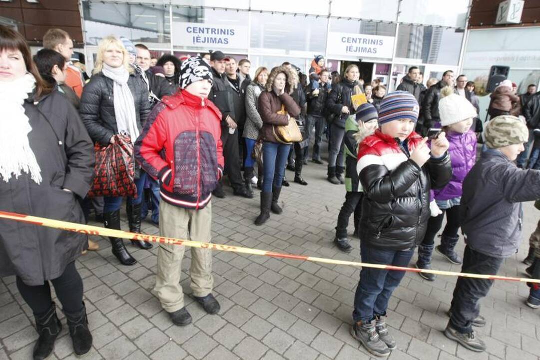 Klaipėdos merą vadavo iš sumaitotos mašinos