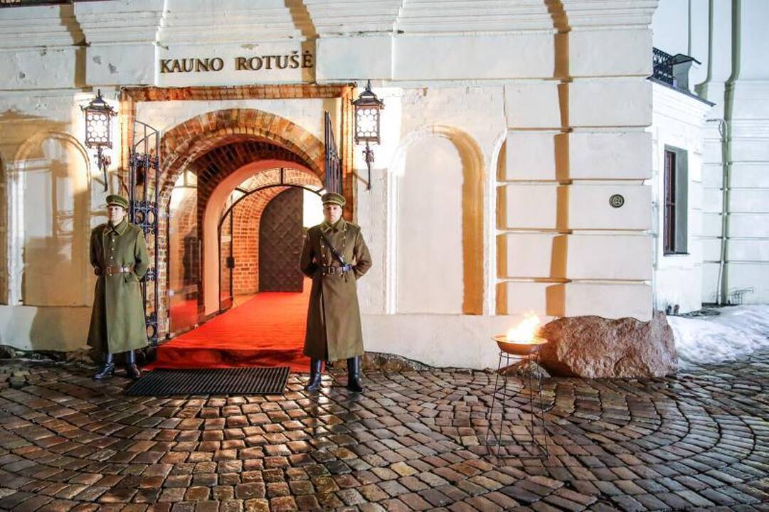 Sergantiems vaikams paaukota 100 tūkst. litų 