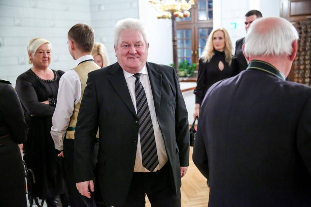 Sergantiems vaikams paaukota 100 tūkst. litų 