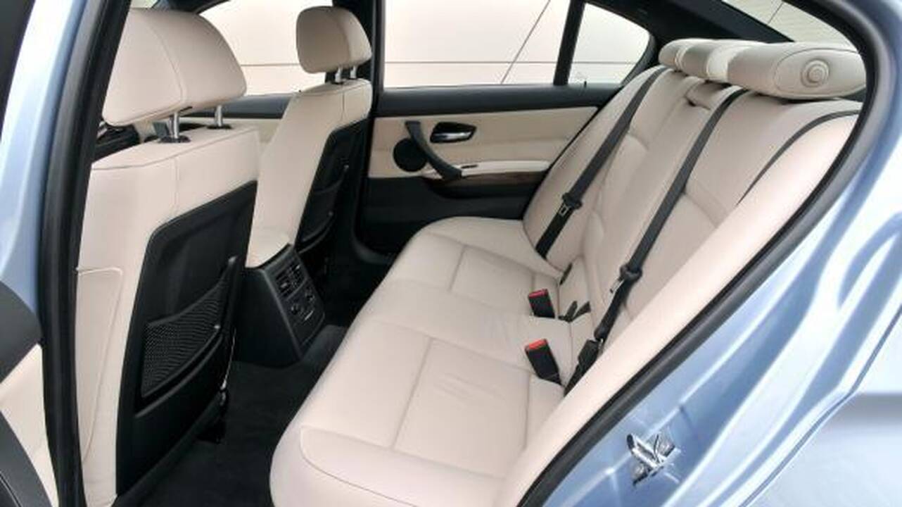 Automobilių, skirtų romantiškai nakčiai, penketukas 
