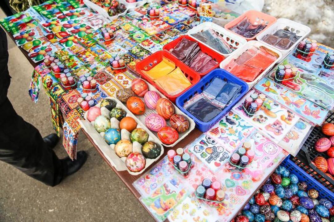 Kauno turgavietėse klesti neteisėta prekyba pataisais
