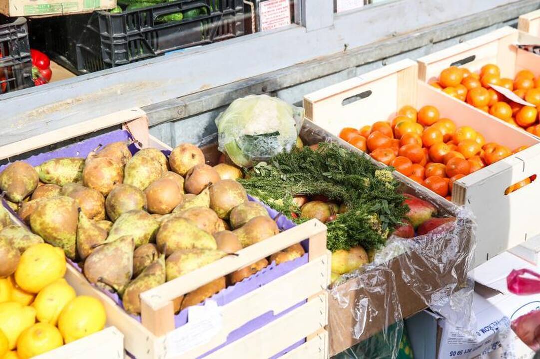 Kauno turgavietėse klesti neteisėta prekyba pataisais