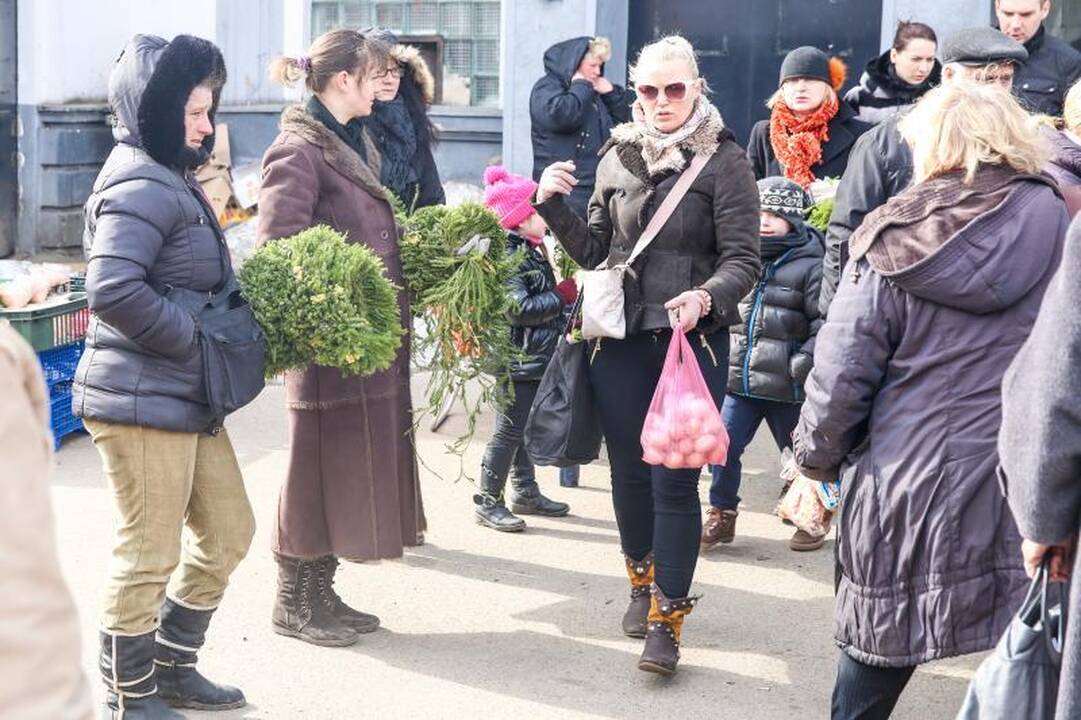 Kauno turgavietėse klesti neteisėta prekyba pataisais