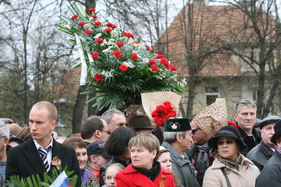 Tūkstančiai klaipėdiečių pagerbė karo aukas 