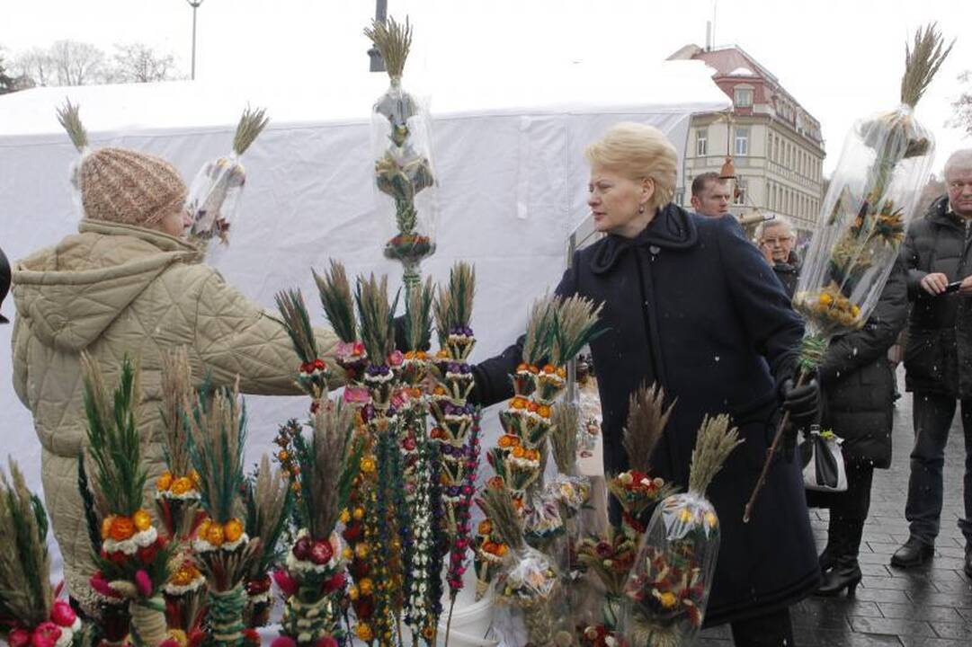 Mugėje įsigytas verbas Prezidentė veš į Vatikaną