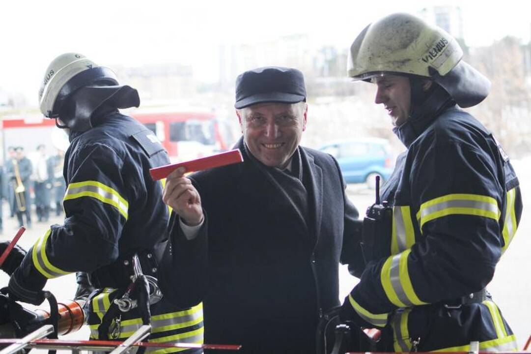 Sostinės ugniagesiai švenčia įkurtuves  
