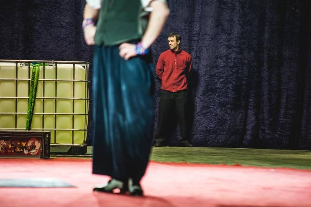 Nepaisant protestų, Kaune drambliai šoko „Gangnam style“ ritmu