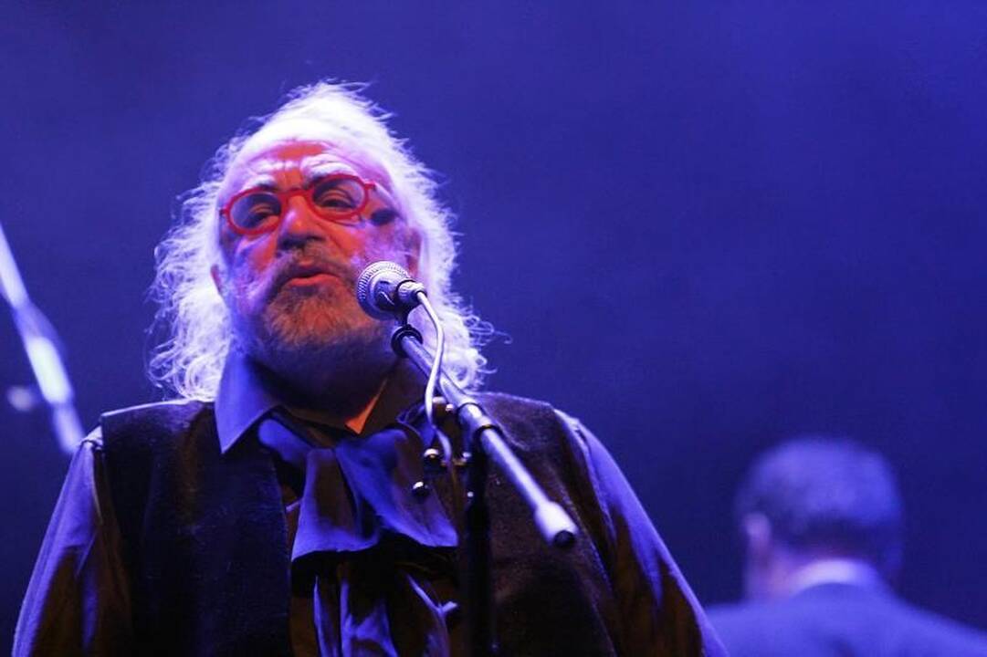 Demis Roussos privertė klaipėdiečius šokti sirtakį