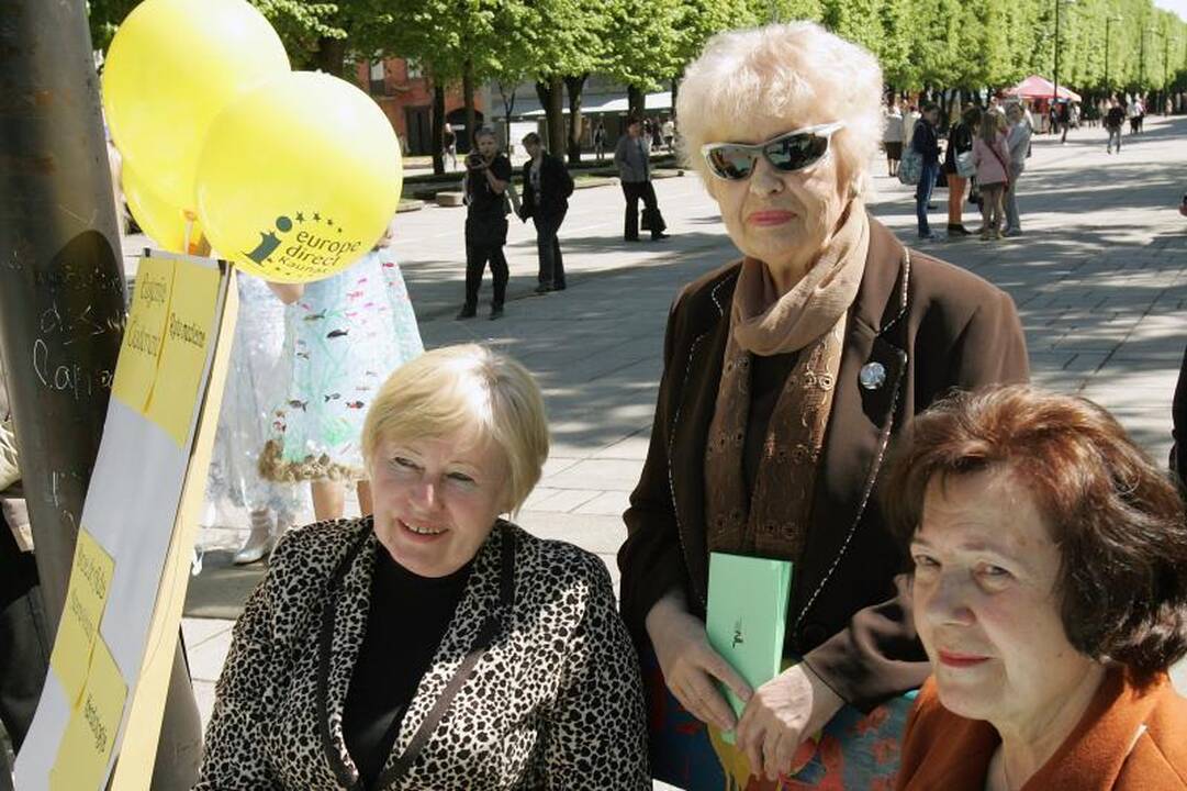 Europos dieną kauniečiai pasitiko šokiais ir dainomis