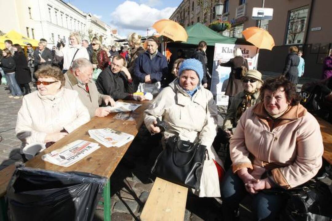 "Klaipėdos" jubiliejų miestiečiai šventė "Saulėto rudens" šventėje 