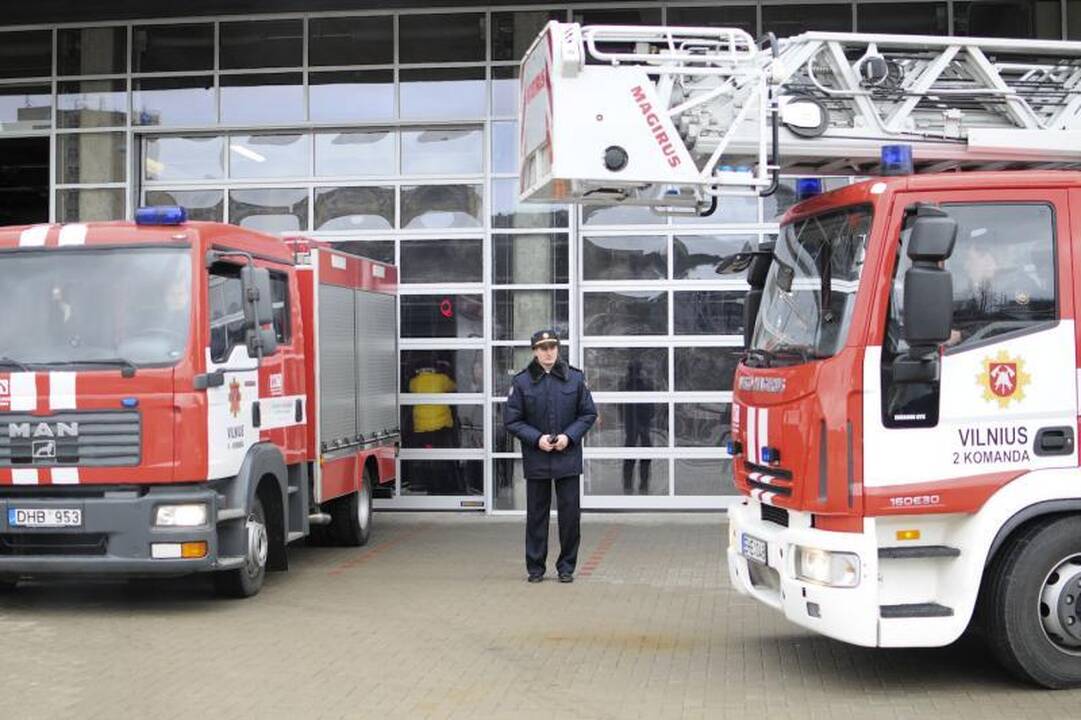 Sostinės ugniagesiai švenčia įkurtuves  
