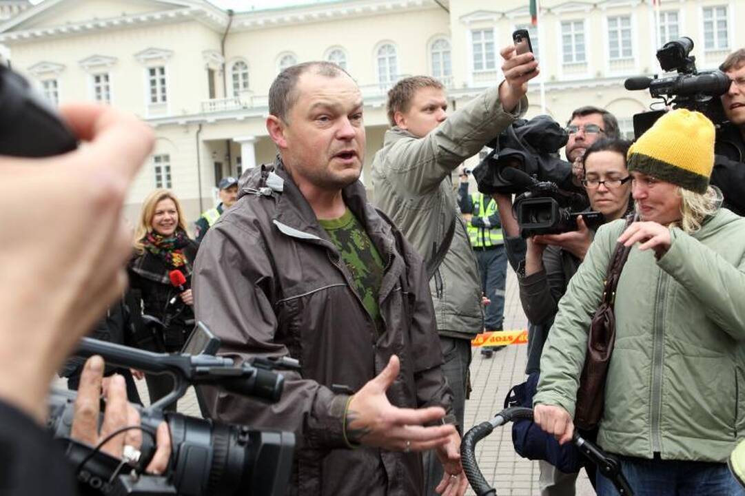 Po įvykių Garliavoje – mitingas prie Prezidentūros