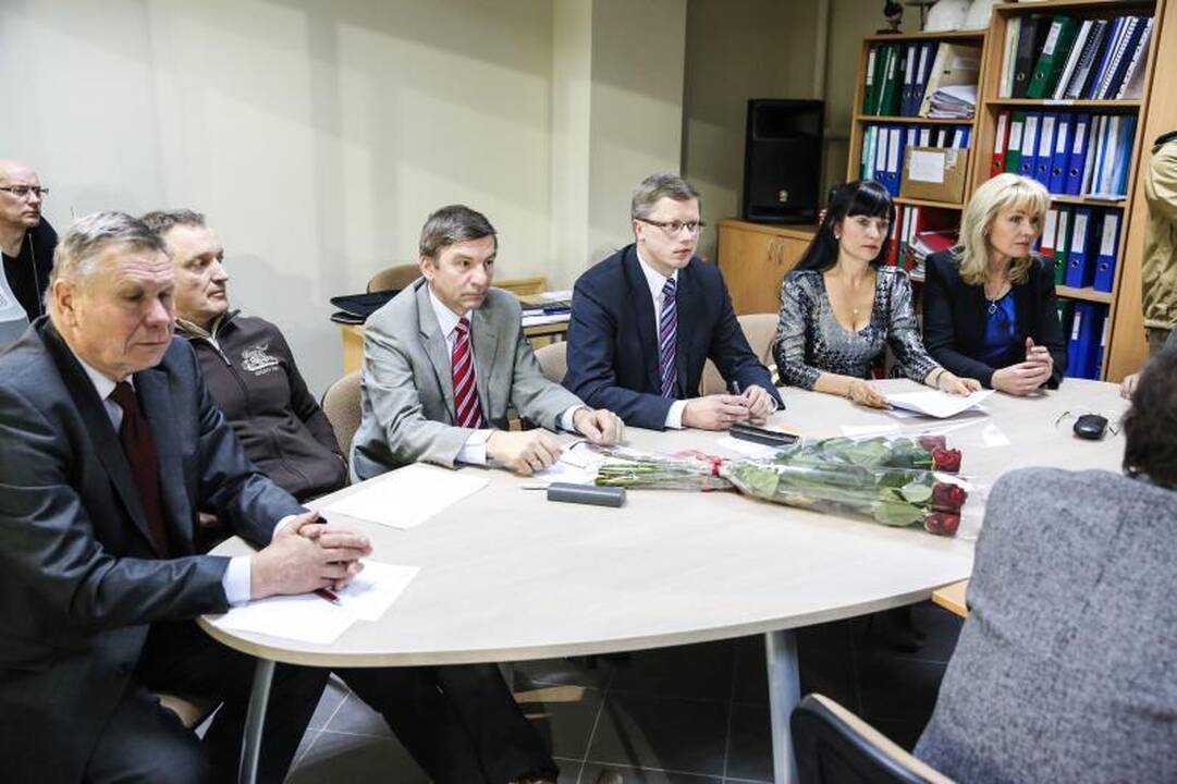 Įkūrę „Girstutį“ valdysiančią įstaigą, politikai šoko į vandenį