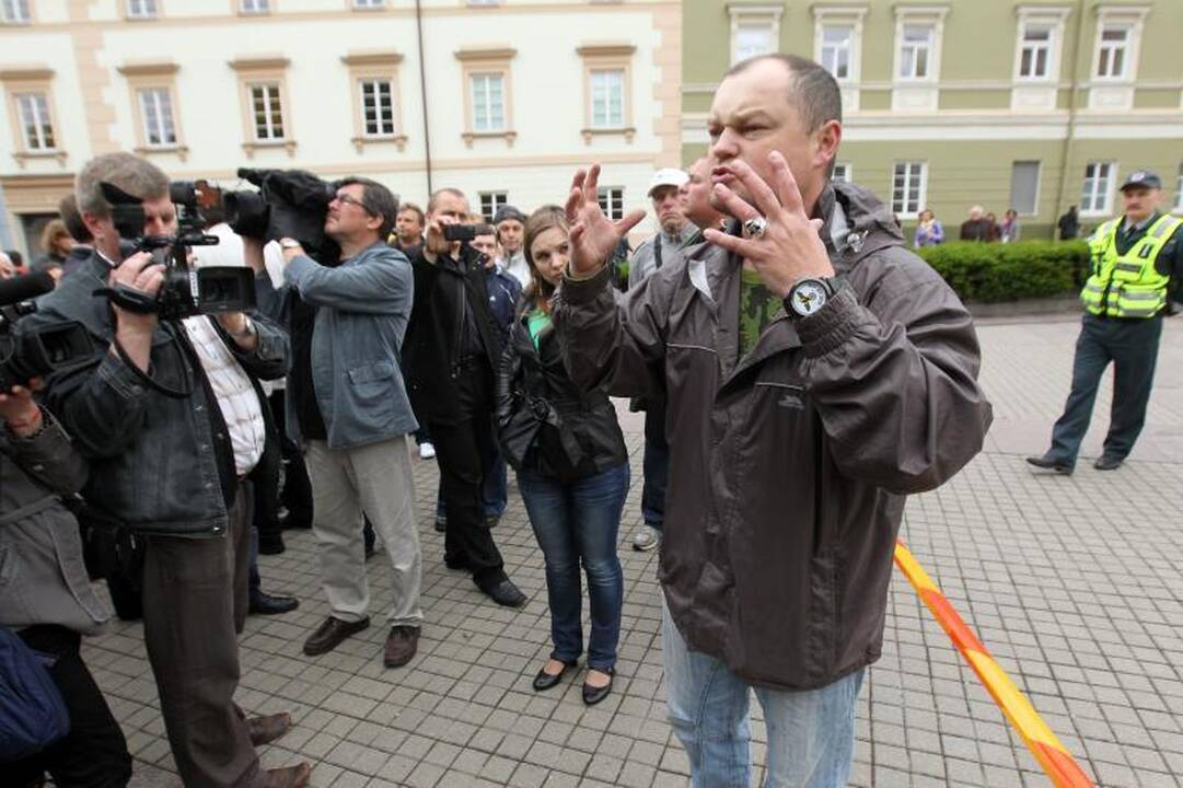 Po įvykių Garliavoje – mitingas prie Prezidentūros
