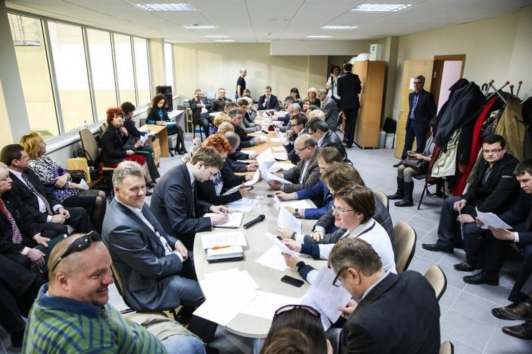 Įkūrę „Girstutį“ valdysiančią įstaigą, politikai šoko į vandenį