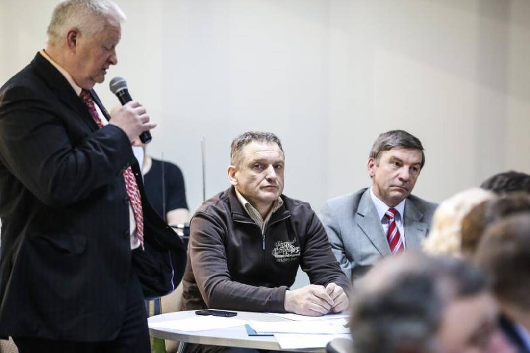 Įkūrę „Girstutį“ valdysiančią įstaigą, politikai šoko į vandenį