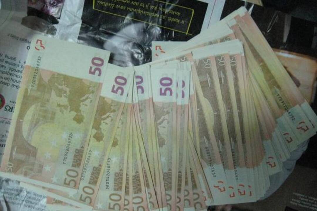 Kaune sulaikyta grupuotė, prekiavusi kvaišalais ir netikrais eurais