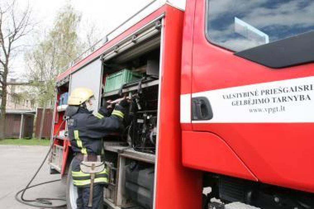Melnragėje degė butas