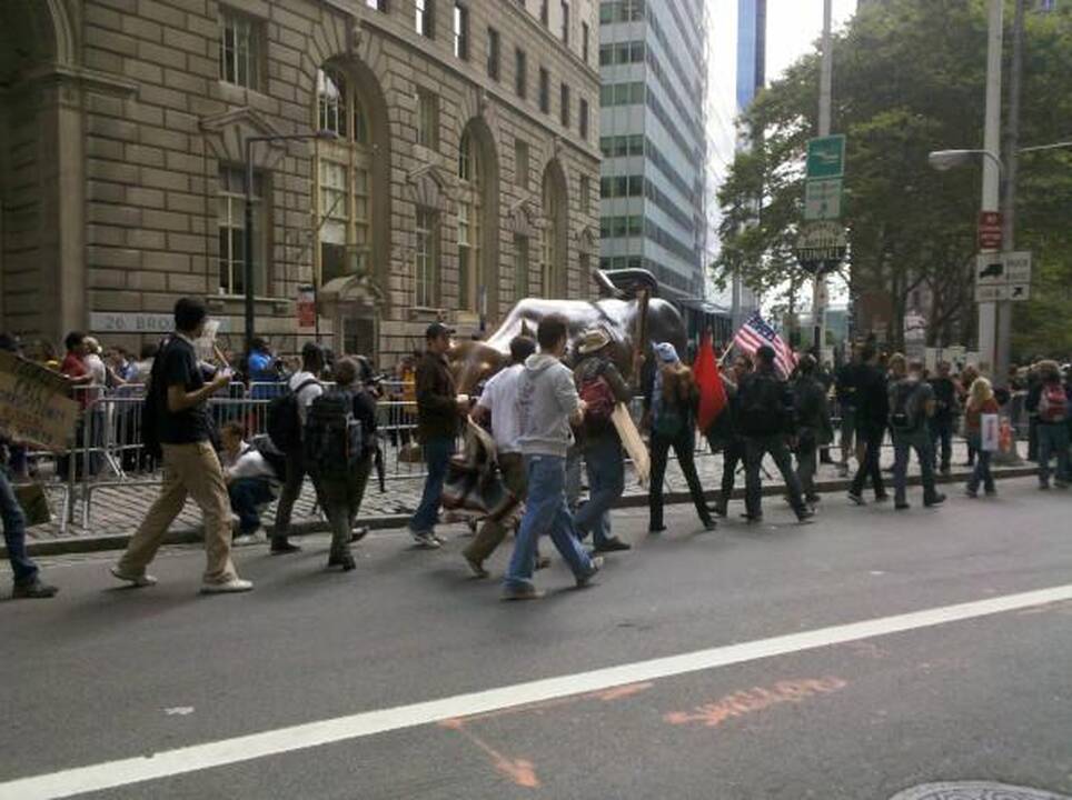 Volstrytą okupavo tūkstančiai protestuotojų (gyvai)