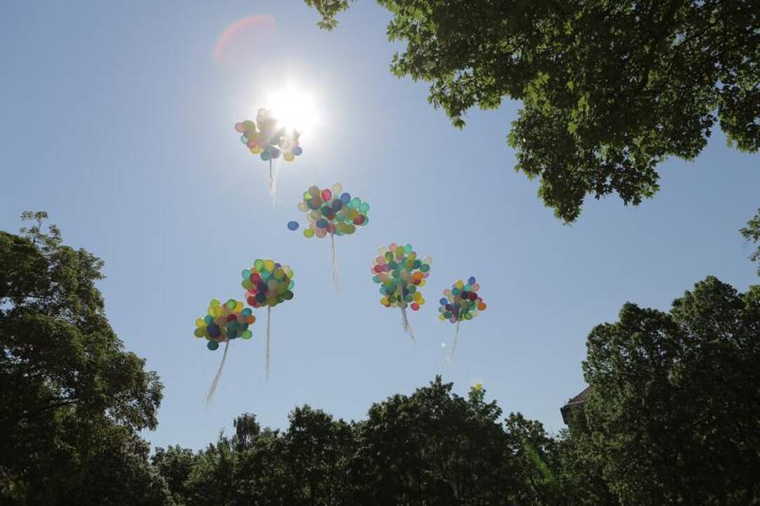 Klaipėdos moksleiviams aidėjo paskutinis skambutis