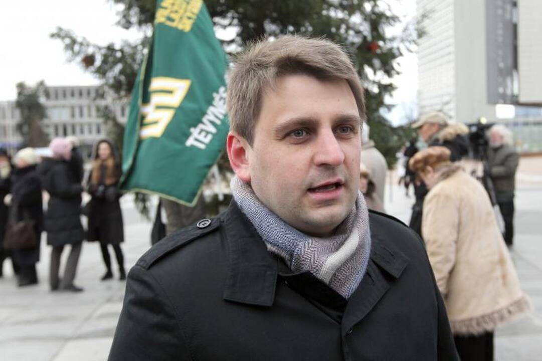 Prie savivaldybės – protestas prieš A.Zuoko savivalę
