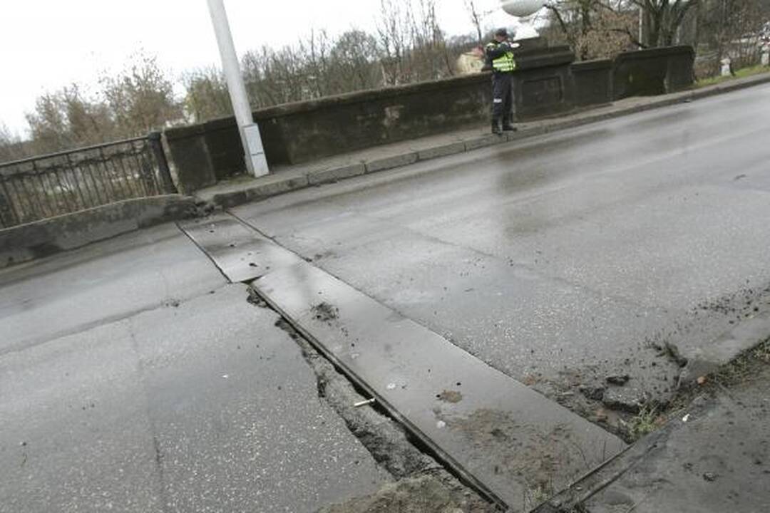 Panemunės tiltas nebus rekonstruojamas - jo vietoje statys naują