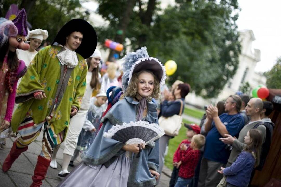 Kauno centre lėlės kvietė į pasakų miestą
