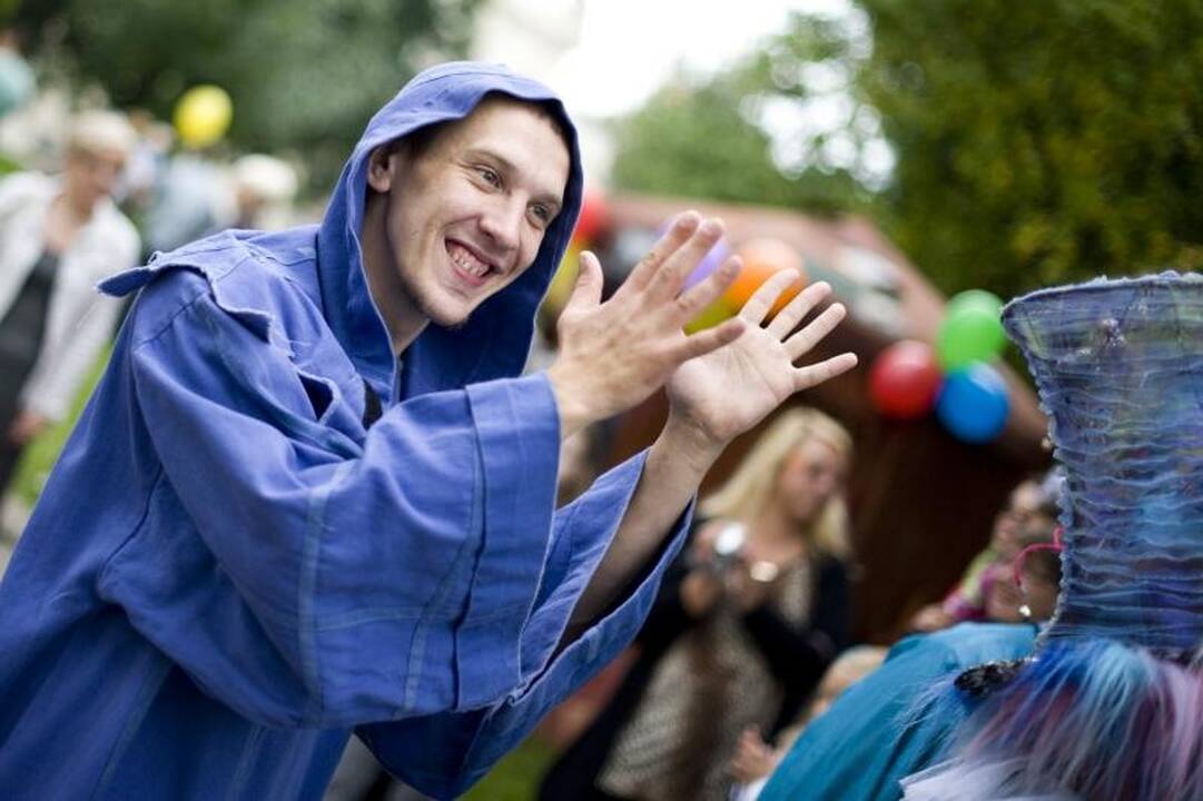Kauno centre lėlės kvietė į pasakų miestą