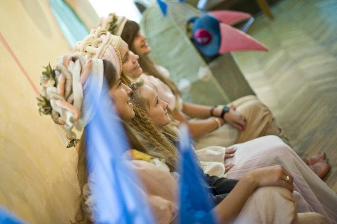 Kauno centre lėlės kvietė į pasakų miestą
