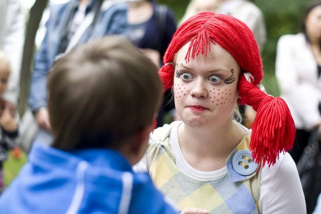 Kauno centre lėlės kvietė į pasakų miestą