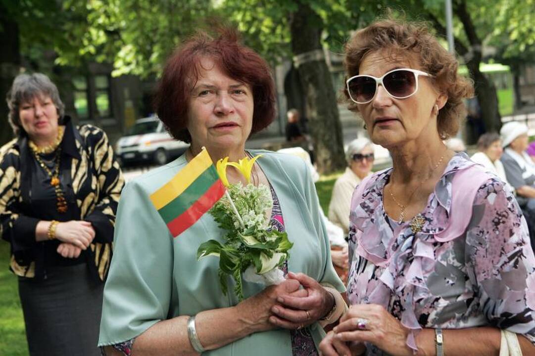 Tremties prisiminimai užgožė iškilmingas kalbas