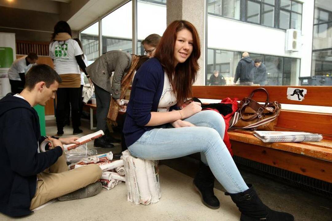 Laisvės alėjoje eglę papuoš studentų kurti žaisliukai iš atliekų